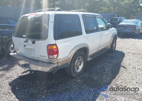 1997 Ford Explorer Eddie Bauer/Limited/Xlt from USA, damaged, VIN 1FMDU32P8VUB78820